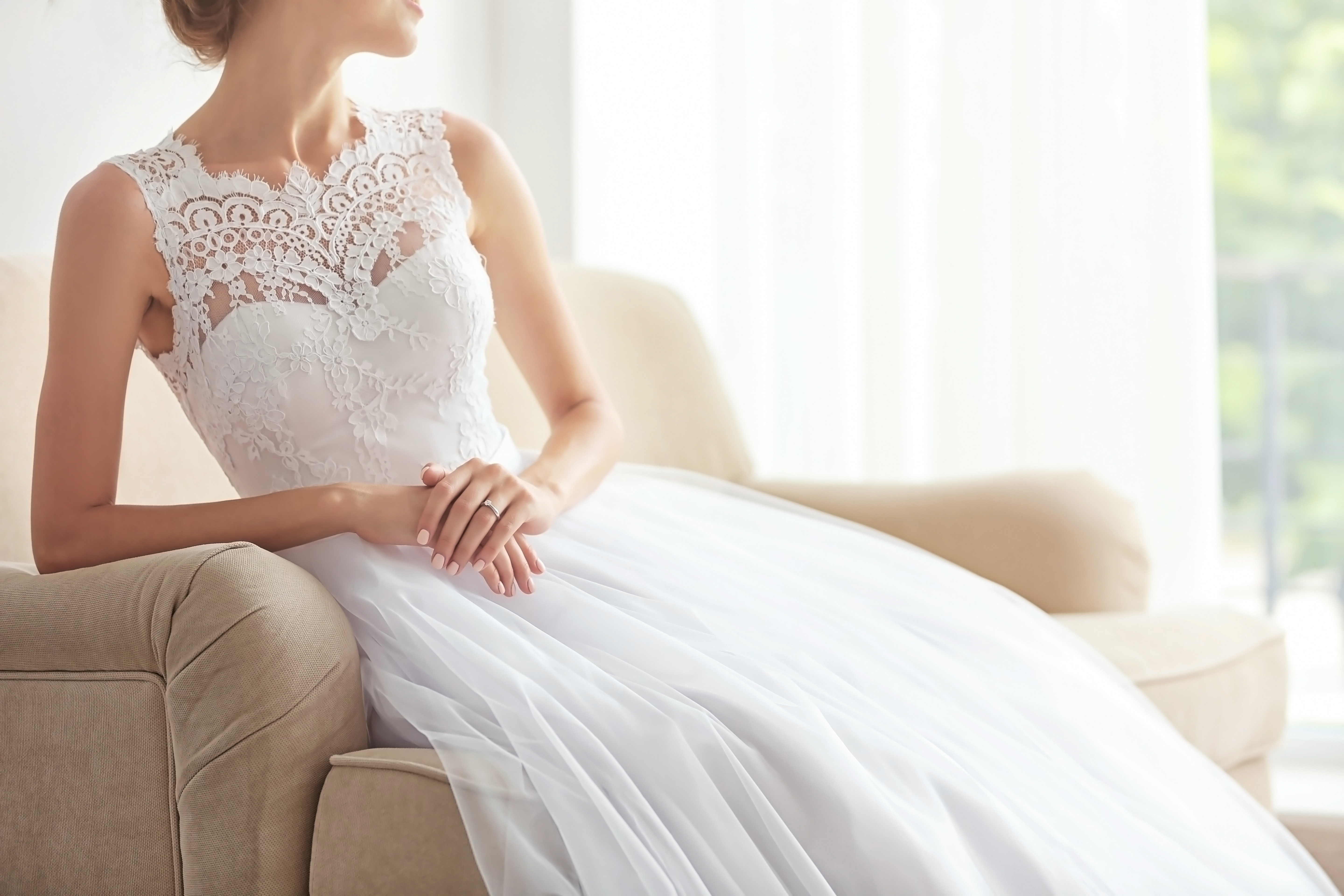 結婚式や大事なイベントの何ヶ月前にシミ取り治療はしておくべき?